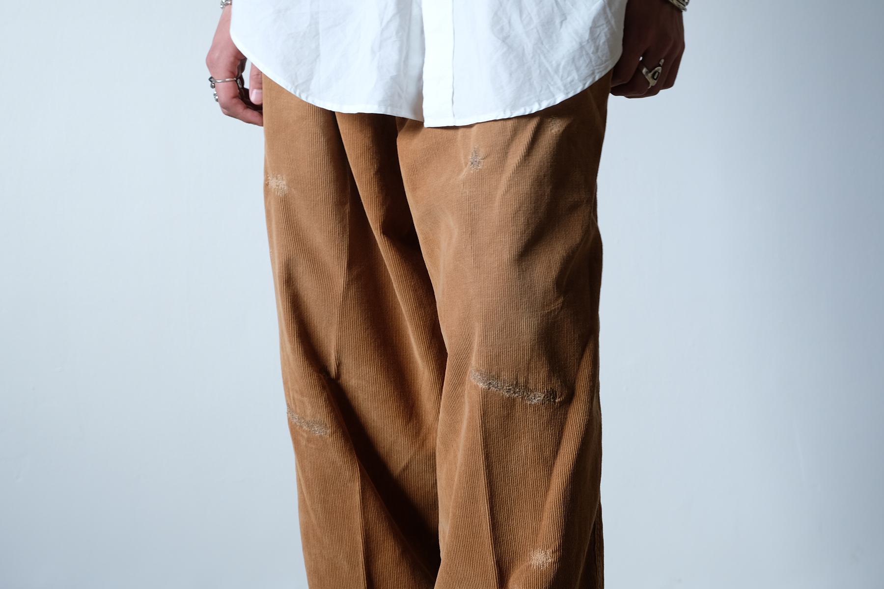 kolor DAMAGE WIDE PANTS - Silver and GoldSilver and Gold