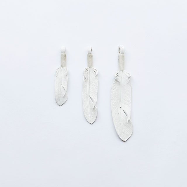 Rooster King & co. 【予約販売】Carving Feather Charm