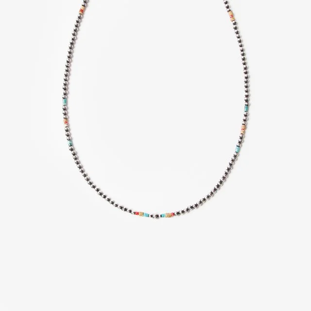 ERICKA NICOLAS BEGAY  Navajo Pearl Necklace