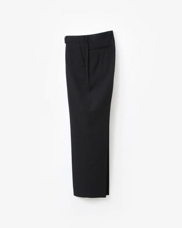 AURALEE LIGHT WOOL MAX GABARDINE SLACKS BLACK [A25AP02MG]