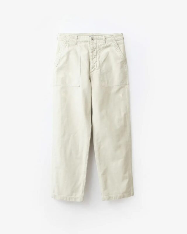 AURALEE WASHED BAGGY SATIN BLEACHED BAKER PANTS [A25AP01BP]