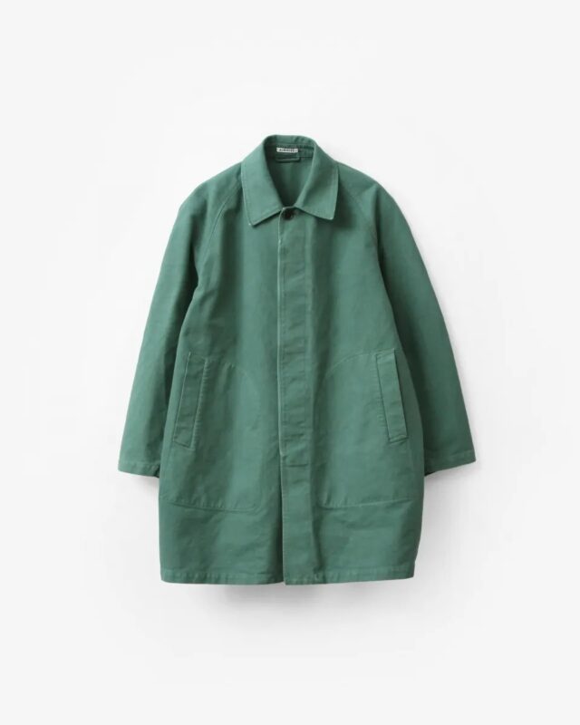 AURALEE GARMENT-DYED ORGANIC COTTON HEAVY TWILL SHORT COAT [A26SC01OG]