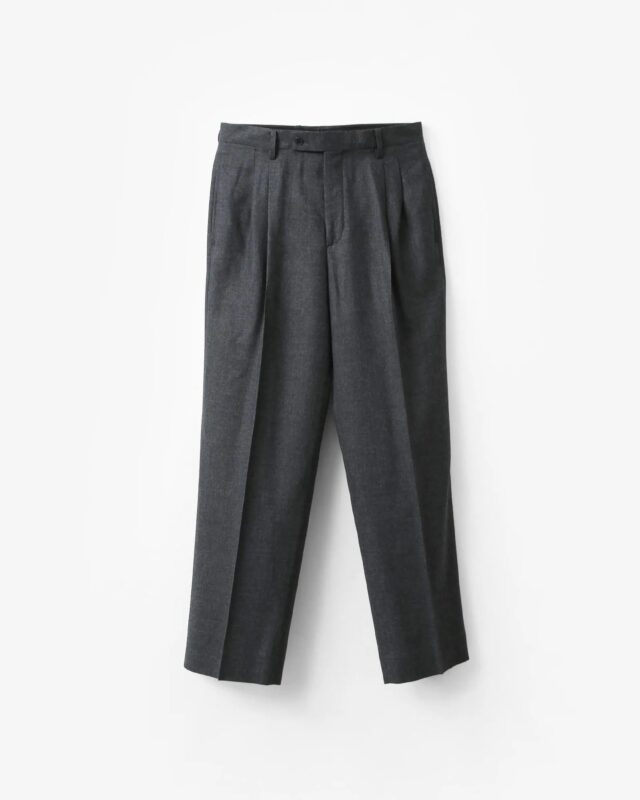 AURALEE SUPER LIGHT WOOL TWO-TUCK SLACKS [A26AP03OS]