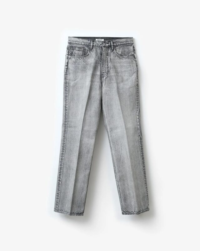 AURALEE FADED HEAVY DENIM CENTER-PLEATED PANTS [A26AP02PD]